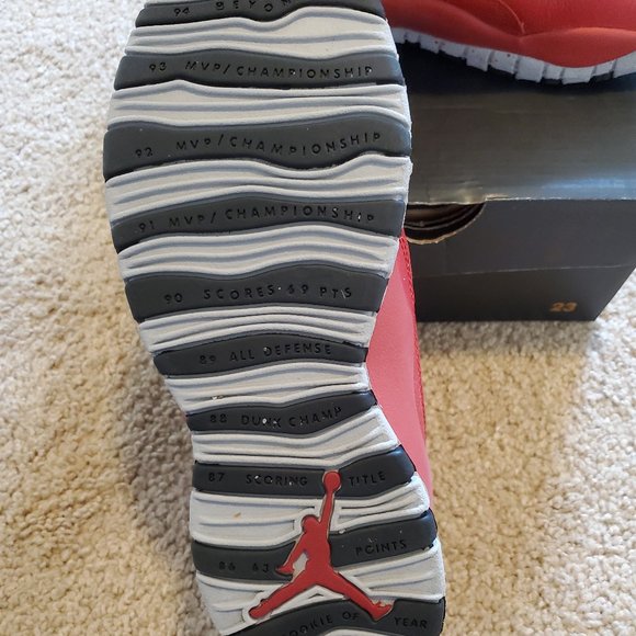 Jordan Retro 10 size 4.5 Big Kids - Picture 3 of 6